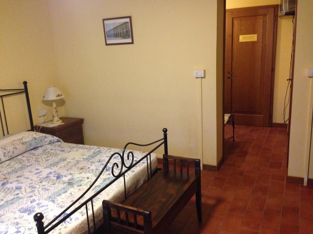 אימולה Agriturismo La Marletta חדר תמונה